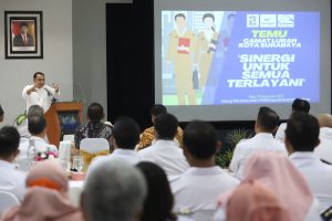 WALI KOTA ERI CAHYADI MINTA CAMAT-LURAH LAPORKAN WILAYAHNYA YANG BELUM TERALIRI PDAM