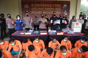 Polres Mojokerto Berhasil Amankan 30 Pelaku Tindak Kriminal Selama 12 hari,Satu Diantaranya Bersenpi