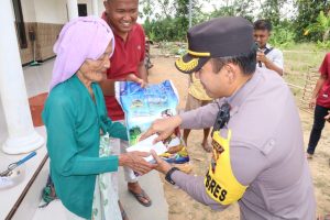 Jum’at Berkah Kapolres Sumenep Santuni Anak Yatim dan Lansia