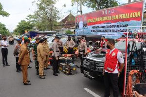 Siaga Bencana,Polres Tulungagung bersama Forkopimda Siapkan Perlengkapan dan Pola Penyelamatan Warga