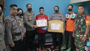 Bentuk Kepedulian Polri Kepada Korban Tragedi Kanjuruhan, Kepala Rs Bhayangkara Pusdik Sabhara Melakukan Trauma Healing Kepada Keluarga Korban