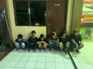 Satu Orang Tewas Dalam Tawuran di Jembatan Suroboyo, 6 Remaja Diamankan