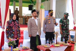 Kapolres Gresik Sambut Kedatangan Mensos Tri Rismaharini di Balai Purbo