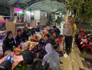 Antisipasi Aksi Tawuran dan 3C, Polsek Semampir Rutin Gelar Patroli