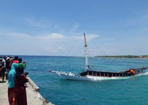 KEJADIAN KAPAL KM. MILA JAWA INDAH YANG KARAM DI PELABUHAN GAYAM KEC. GAYAM PULAU SAPUDI KAB. SUMENEP MADURA