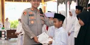 Lahir Generasi Minat Baca Alquran, Kapolres Bangkalan Hadiri Wisuda Tahfidz Qur’an SD-SMP
