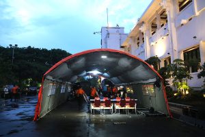 BANTU KORBAN BENCANA DI JATIM, PEMKOT SURABAYA BUKA “POSKO BANGGA SURABAYA PEDULI”