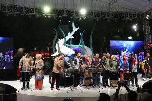 MOTIF BATIK SURABAYA KHAS, WALI KOTA ERI CAHYADI TARGET BISA EKSPOR KE MANCANEGARA