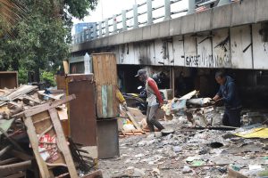 PASCA RELOKASI WARGA, KOLONG JEMBATAN KAMPUNG 1001 MALAM DITUTUP SECARA PERMANEN