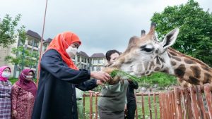 Gubernur Khofifah Ajak Masyarakat Tingkatkan Kepedulian Pelestarian Puspa dan Satwa