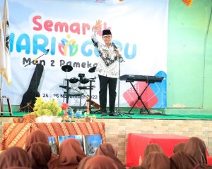 BUPATI MAS TAMAM AJAK SISWA MAIN-MAIN KE PENDOPO