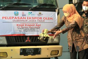 Gubernur Khofifah Lepas Ekspor Senilai USD 1,46 Juta ke Empat Negara