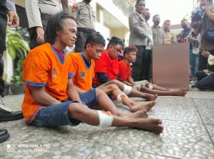Polsek Sukolilo Bekuk 4 Pelaku Spesialis Curanmor Perumahan