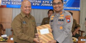 Polres Nganjuk bersama Perhutani Teken MOU Terkait Pemberantas Illegal Logging