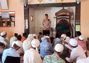 Safari Jum’at, Kapolres Pamekasan: Butuh Bantuan Polisi Chat ke No WA Kapolres atau telepon ke 110