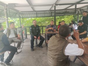Kasat Lantas Polres Gresik Ngopi Bareng Media Perkuat Sinergitas