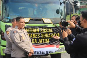 Peduli Kemanusiaan, Polrestabes Surabaya Kirim Paket Sembako Ke Cianjur