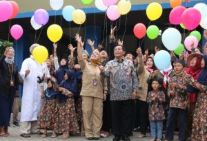 Dengan Konsep IKI, Kominfo Jatim Dukung Stikosa AWS Mantap Beraksi