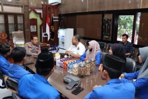 KAPOLRES SUMENEP MENERIMA KUNJUNGAN SILAHTURAHMI DARI HMI CAB. SUMENEP