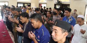 Doakan Korban Gempa Cianjur, Polres Bangkalan Gelar Sholat Ghaib Bersama