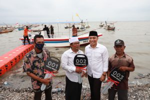 KAMPUNG NELAYAN JADI DESTINASI WISATA BARU, PEMKOT SURABAYA BERI BANTUAN PERAHU WISATA