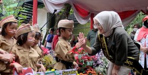 BANGUN KARAKTER ANAK SEJAK USIA DINI, PEMKOT GELAR KARNAVAL HARI PAHLAWAN DI KBS