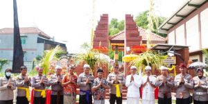Prosesi Melaspas Pura Kertha Bumi Bhayangkara di Polresta Sidoarjo