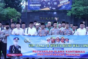 Berangkatkan Rombongan Peziarah 5 Wali, Kapolres Nganjuk : Hindari Paham-Paham yang Bersifat Destruktif dan Memecah Belah Bangsa