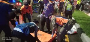 Gegara Ban Truk Meledak, Dua Orang Tewas di Jalan Kedung Cowek