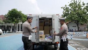 Polres Gresik Kirim Ratusan Paket Bantuan Untuk Warga Terdampak APG Semeru