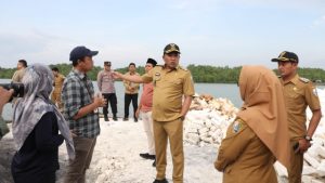 Bupati dan Wabup Sampang Dampingi Tim Bappenas RI Kunjungi Lokasi Rencana Pembangunan JLSM