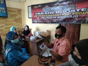 Polresta Sidoarjo Masifkan Vaksin Booster Jelang Libur Nataru
