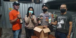 Cipta kondisi jelang Natal dan tahun baru, Polsek Kebomas amankan puluhan botol miras berbagai jenis