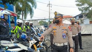 Jelang Nataru, Satlantas Polres Gresik Cek Kesiapan Ranmor dan Perlengkapan Pengamanan