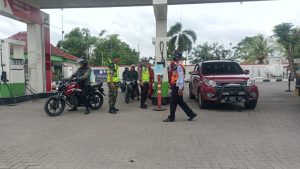 Pastikan Stok BBM Aman, Polres Bojonegoro Pantau SPBU Perbatasan Jatim – Jateng