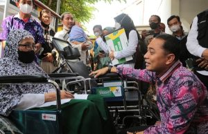 PEMKOT-BAZNAS SURABAYA KEMBALI TEBUS IJAZAH DAN BAYAR TUNGGAKAN BIAYA SEKOLAH 1.040 PELAJAR