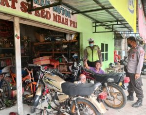 Polisi di Gresik Masif Sosialisasikan Larangan Bengkel Jual dan Pasang Knalpot Brong