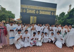 Pelajar SPEMLIBELS Antusias Ikuti Praktik Manasik Haji & Umrah