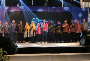 AWARDING SSC 2022 MUNCULKAN BERAGAM KAMPUNG TEMATIK DI KOTA PAHLAWAN