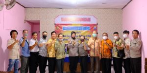 Jelang Perayaan Natal, Kapolsek Kertosono Silaturahmi Dengan Pendeta