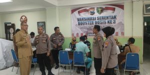 Cegah Covid-19, Polres Bangkalan Bersama Dinkes Kabupaten Bangkalan Monitoring Pelaksanaan Vaksinasi Booster