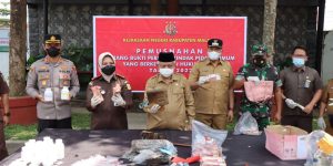 Kapolres Malang Beserta Forkopimda Hadiri Pemusnahan Barang Bukti Tindak Pidana di Kejaksaan Negeri Kabupaten Malang