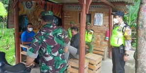 Unit Patroli Polsek Tajinan Polres Malang bersama Koramil Tajinan Laksanakan Operasi Yustisi, Tingkatkan Kepatuhan Masyarakat Protokol Kesehatan