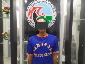 Buser Satresnarkoba Polres Kediri Tangkap Pengedar Pil LL Asal Puncu