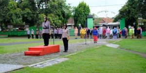 Kapolsek Kertosono Jadi Inspektur Upacara Saat Hari Ibu Di Kecamatan Kertosono