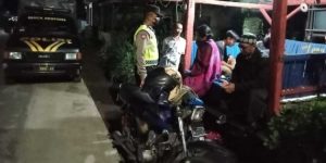 Ciptakan Kondusifitas Wilayah, Unit Patroli Polsek Tajinan Sampaikan Himbauan Kamtibmas di Pos Kamling