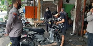 Jelang Nataru, Polres Lamongan Beri Himbauan dan Edukasi Pemilik Bengkel