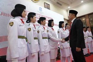 12 PURNA PASKIBRAKA SURABAYA DIKUKUHKAN JADI DUTA PANCASILA, INI TUGASNYA!