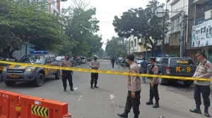 Polri Gelar Olah TKP dan Periksa Saksi Terkait Bom Bunuh Diri di Astana Anyar – Bandung