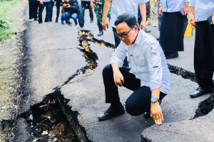 Bupati Pamekasan Pantau Lokasi Bencana di Kecamatan Waru